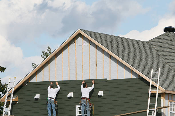 Professional Siding Repair technician working in Chesterland, OH